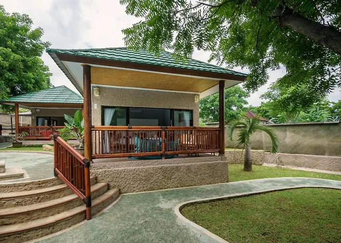 Resort Lunar Dive Resort: Bamboo *